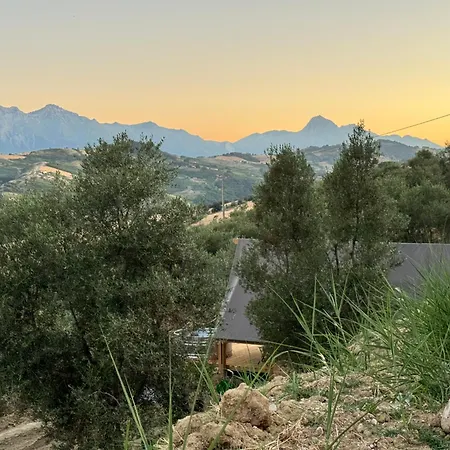 Роскошный шатер Glamping Uma Casanatura