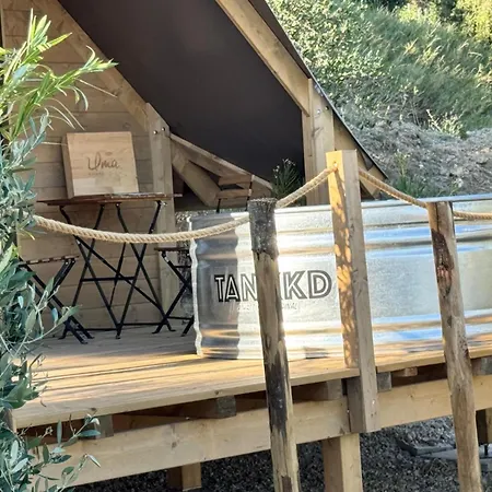 Glamping Uma Casanatura אוהל מפואר