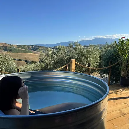 Glamping Uma Casanatura Campismo de Luxo Cellino Attanasio