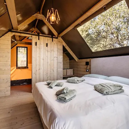 Glamping Uma Casanatura 豪华帐篷 *